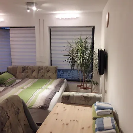 Kleine Am Stadtrand Von Apartment *